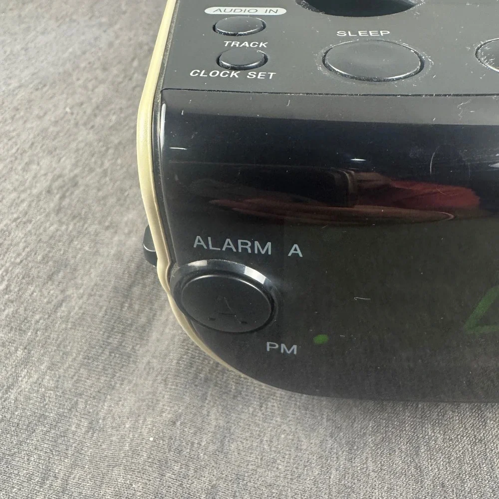 Sony Dream Machine ICF-CD815 CD Clock Radio FM AM Dual Alarm Green LED Black